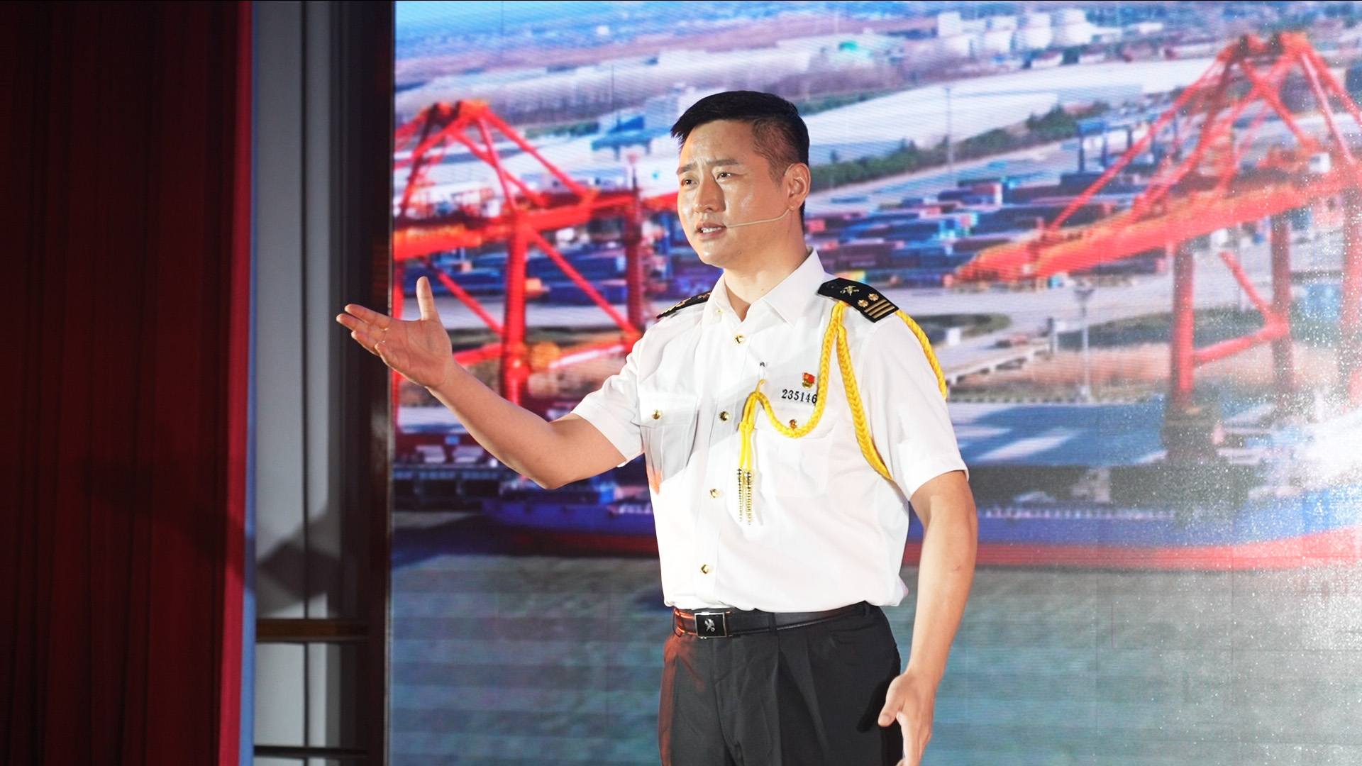 演讲《前行》.jpg