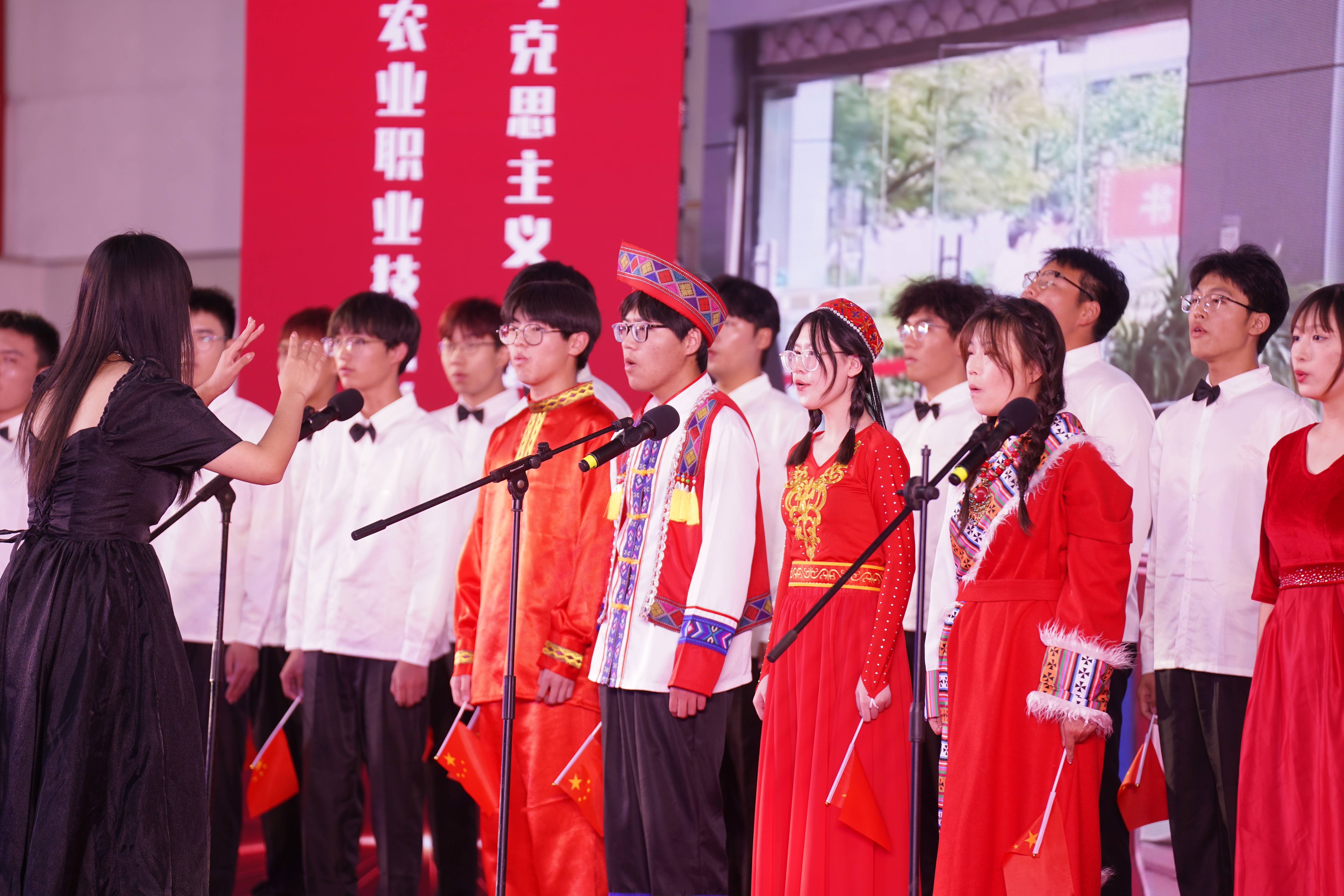 大合唱(1).jpg